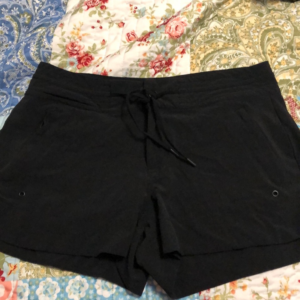 Women’s Athleta Swim shorts size 10